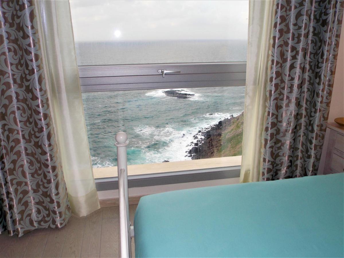 La Terrazza Di Archimede Bed & Breakfast กัสเตลซาร์โด ภายนอก รูปภาพ